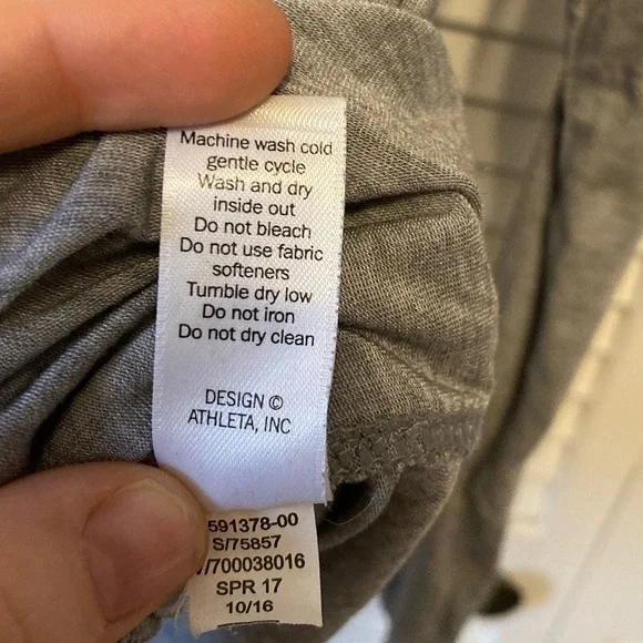 Athleta Yogini Grey Criss Cross Cutout Open Back Long Sleeve Top Size Medium - Picture 10 of 10